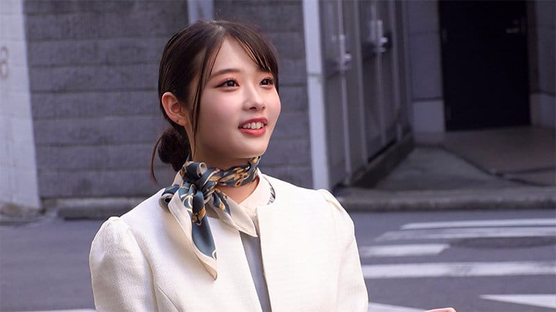 orecz242/フライト帰りの美人スチュワーデスさんをナンパして中出しさせてもらうエロ動画【二葉エマ】